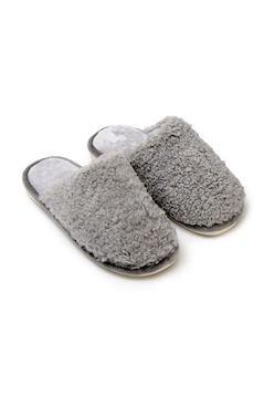 Buy winter slippers online Abu Dhabi, Online winter slippers shopping ...